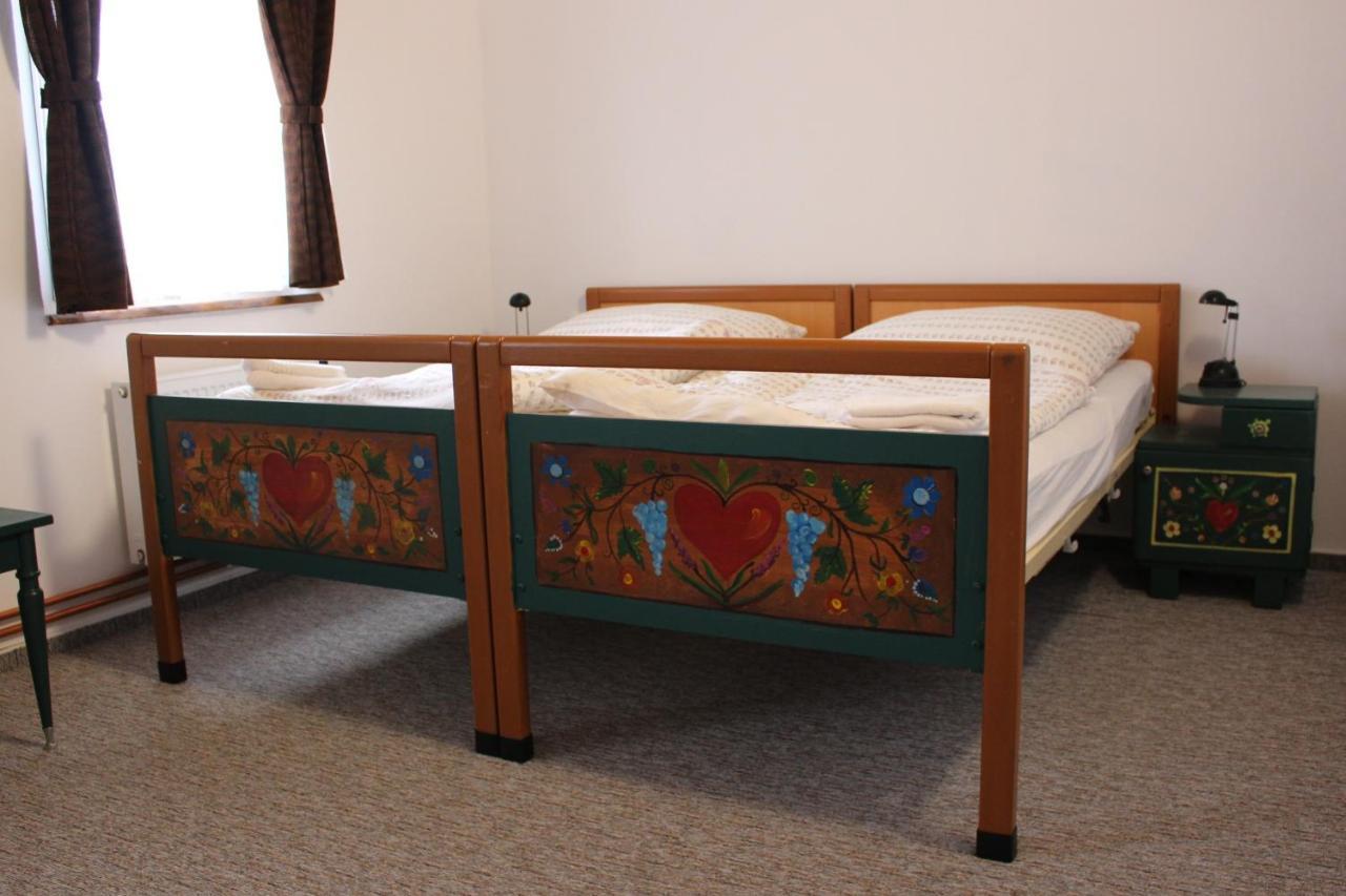 Bendovsky Dvur Bed & Breakfast Dusniky ภายนอก รูปภาพ