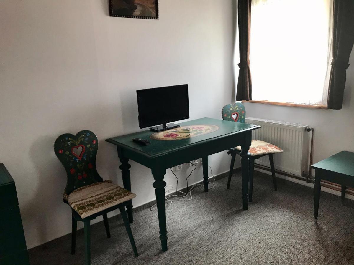 Bendovsky Dvur Bed & Breakfast Dusniky ภายนอก รูปภาพ