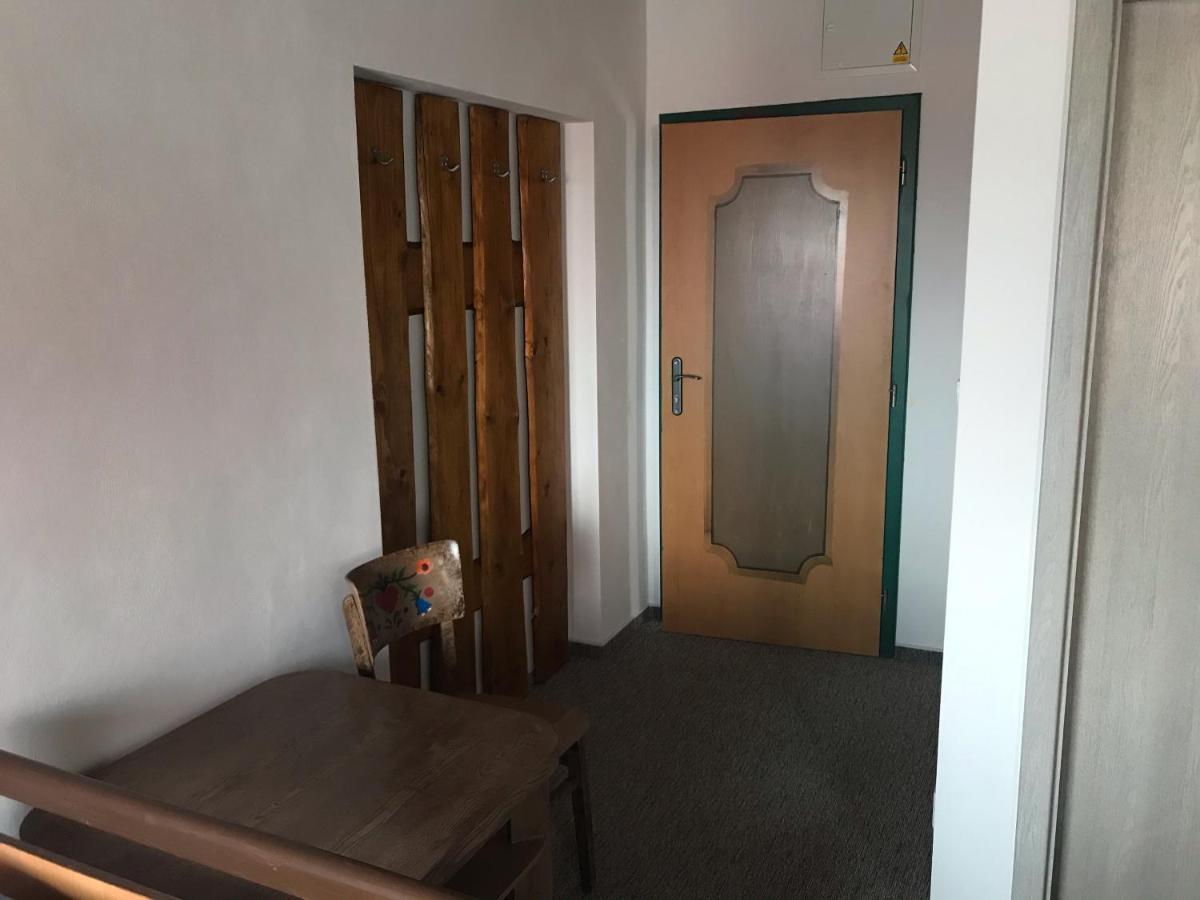 Bendovsky Dvur Bed & Breakfast Dusniky ภายนอก รูปภาพ